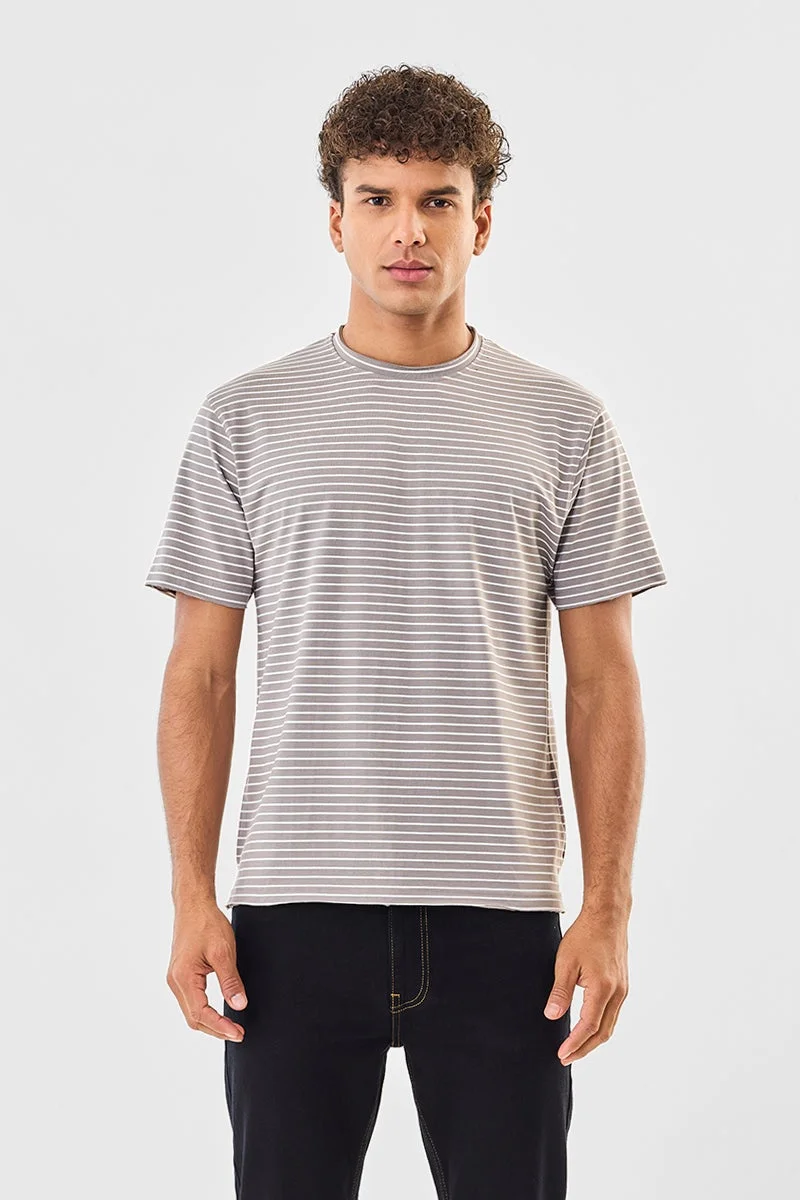 سنيتش تي شيرت مخطط بقصة ضيقة مطاطية